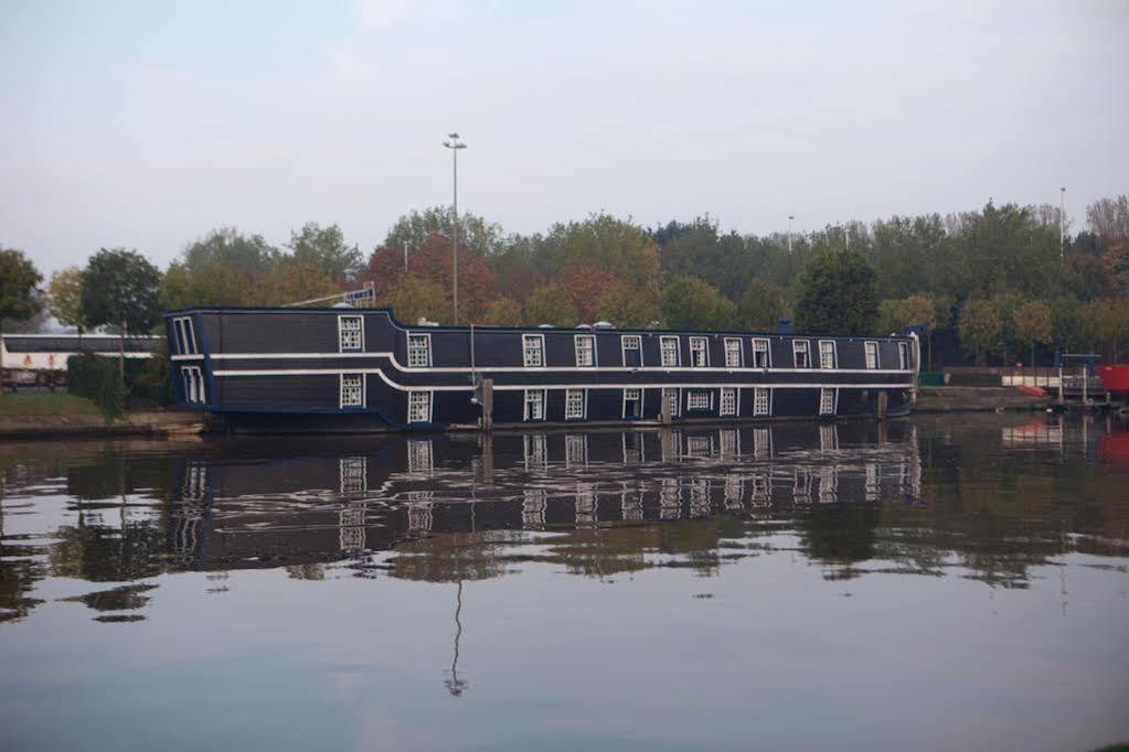 Boat Hotel De Barge Bruges Exterior photo